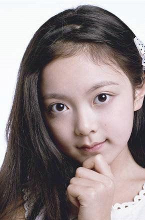 许璐艳个人资料,才华横溢的年轻艺术家，艺术与人生的完美融合