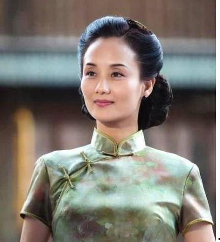 演员李颖床戏有哪些,情感纠葛中的激情演绎