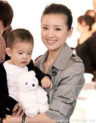 明星小孩搞笑图片,明星小孩的童真魅力