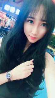 小姨妈个人资料,魅力四射的时尚达人