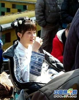 蒋欣孙俪花絮,姐妹情深，戏里戏外展真我风采